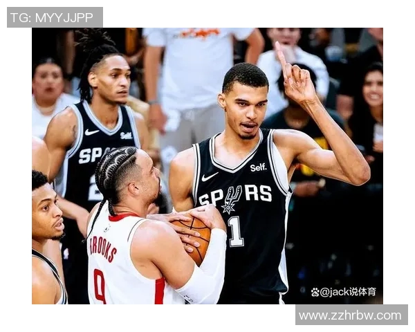 2015年西部勇士与鹈鹕的激战回顾与精彩瞬间分析