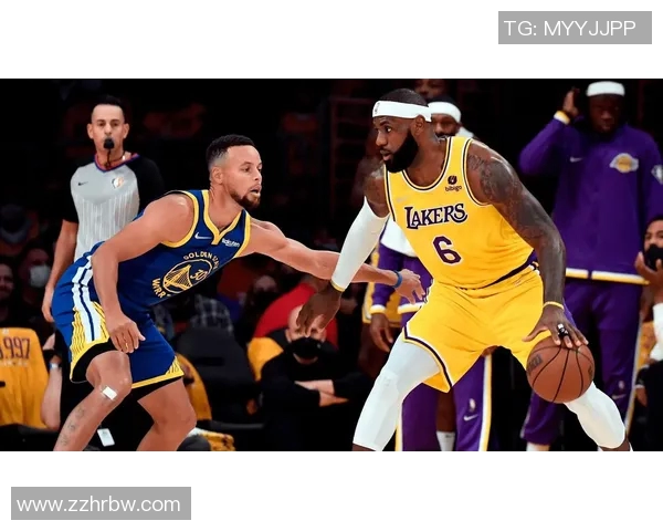 湖人队与热火队激战正酣NBA季后赛精彩回顾与分析