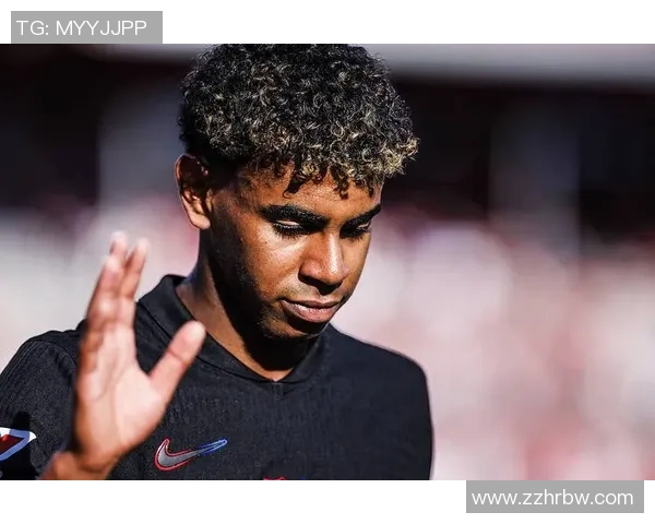 马丁内斯的传奇之路：从默默无闻到世界瞩目的足球明星