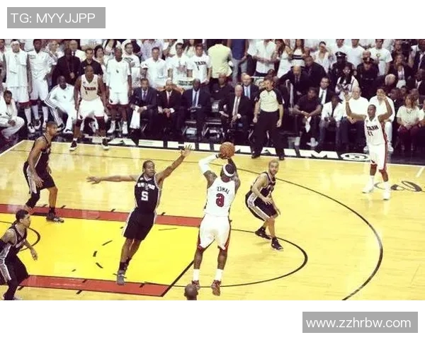 14马刺与热火对决数据分析揭示比赛关键因素与球员表现 14马刺与热火对决数据分析揭示比赛关键因素与球员表现